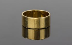 Vintage Fully Hallmarked 9ct Gold Wedding Band. Ring Size P. 4.2 grams.
