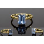 18ct Gold Single Stone Aquamarine Set Dress Ring. The Aquamarine of Excellent Colour and Clarity.