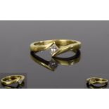 Contemporary Ladies 18ct Gold Set Single