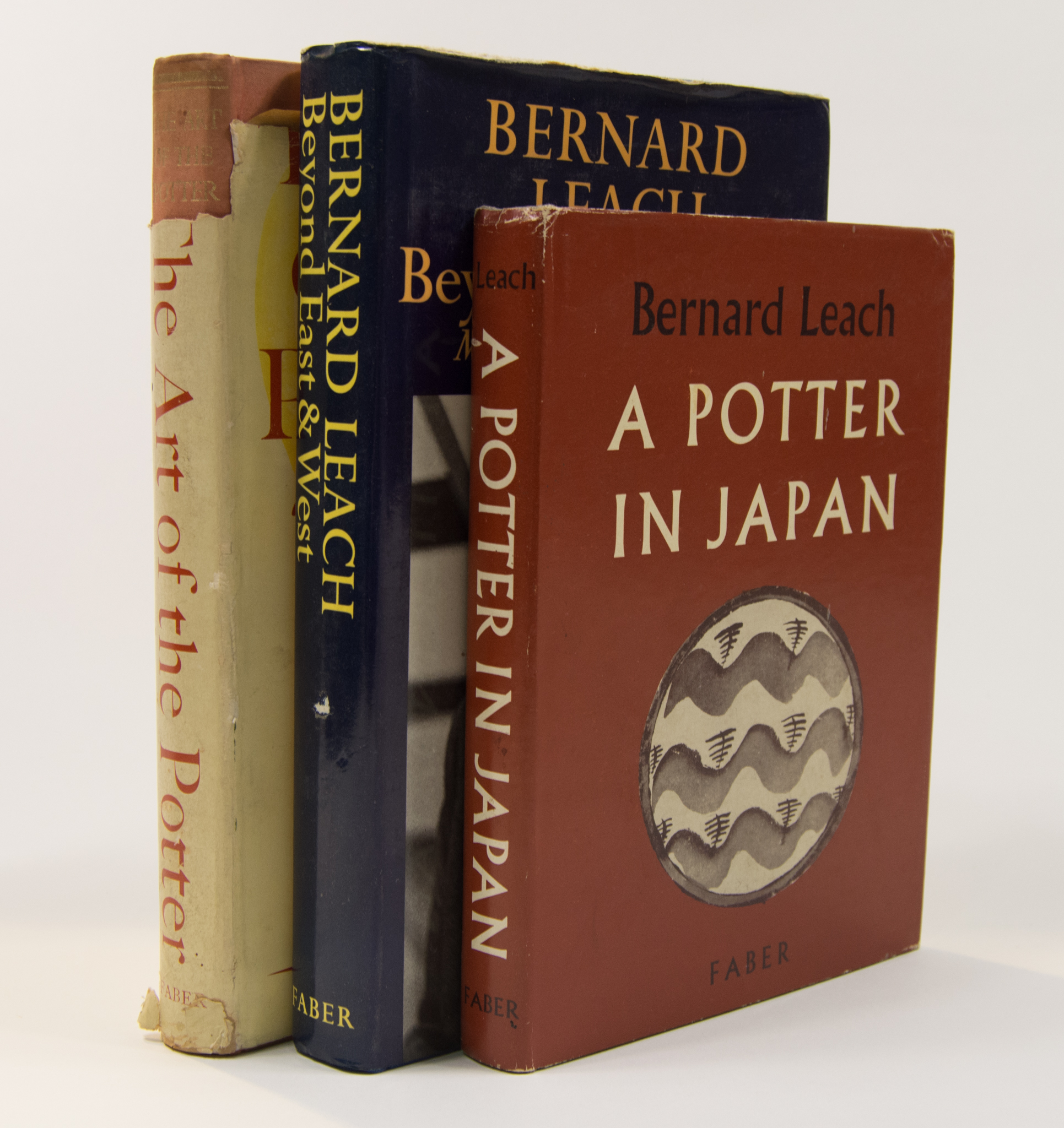 Bernard Leach Beyond East and West, Faber & Faber, 1978,