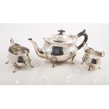 Silver three-piece teaset, William Hudson & Sons, Sheffield, 1918, serpentine gadrooned outlines,