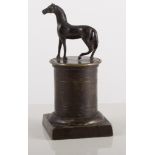 Patinated bronze horse on plinth, 10cm tall.