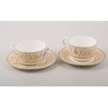 Royal Worcester "Hyde Park" dinner service to include:- 6 x dinner plates, 6 x medium plates,