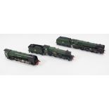 Hornby Railways OO gauge locomotives; R2551 4-6-0 Castle class no.