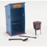 Hornby O gauge no.7 railway accessory, Watchman's Hut set with shovel and poker.