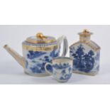 Chinese blue and white cylindrical teapot,