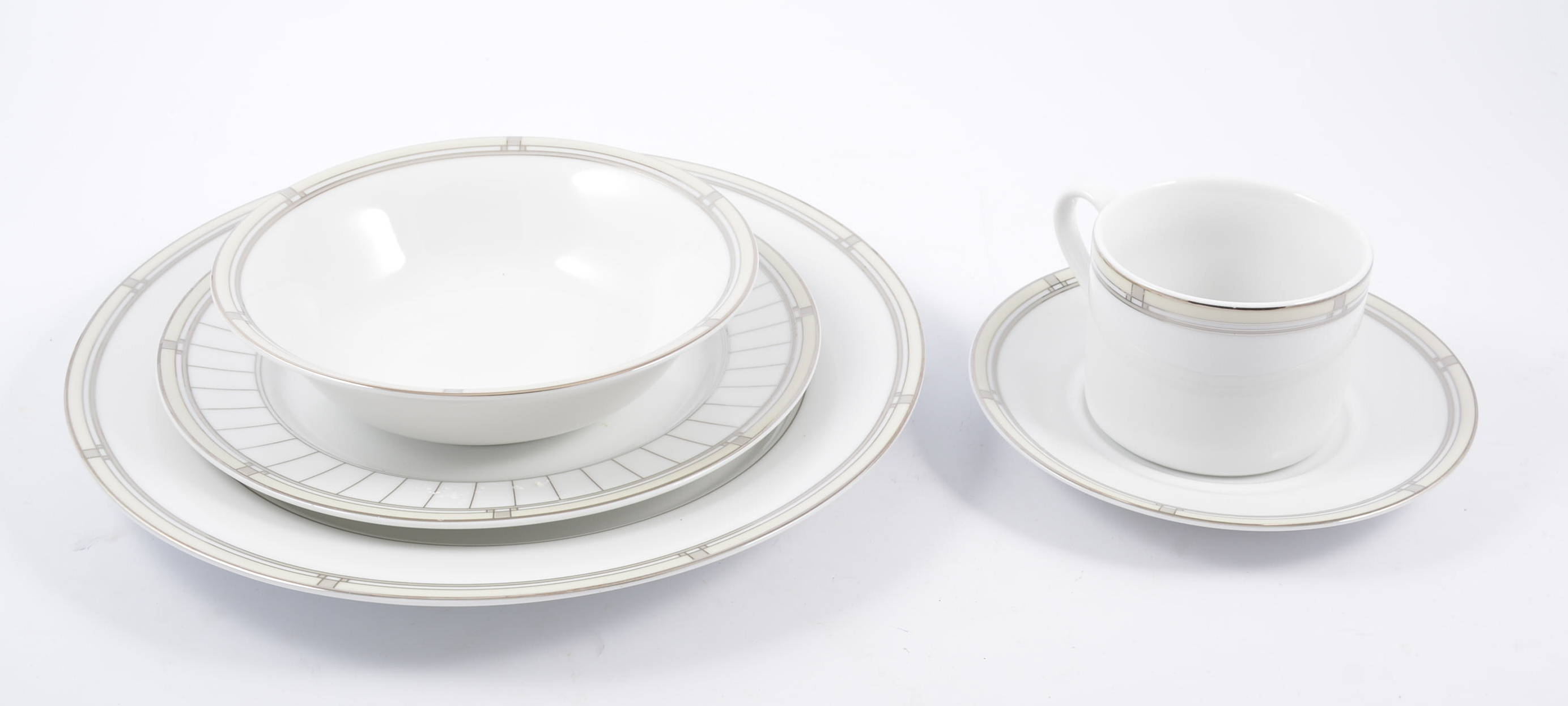 Royal Worcester "Mandarin" dinner and coffee ware.