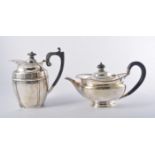 George IV style silver teapot, Sheffield 1919, compressed form with a bobbin moulded outline,