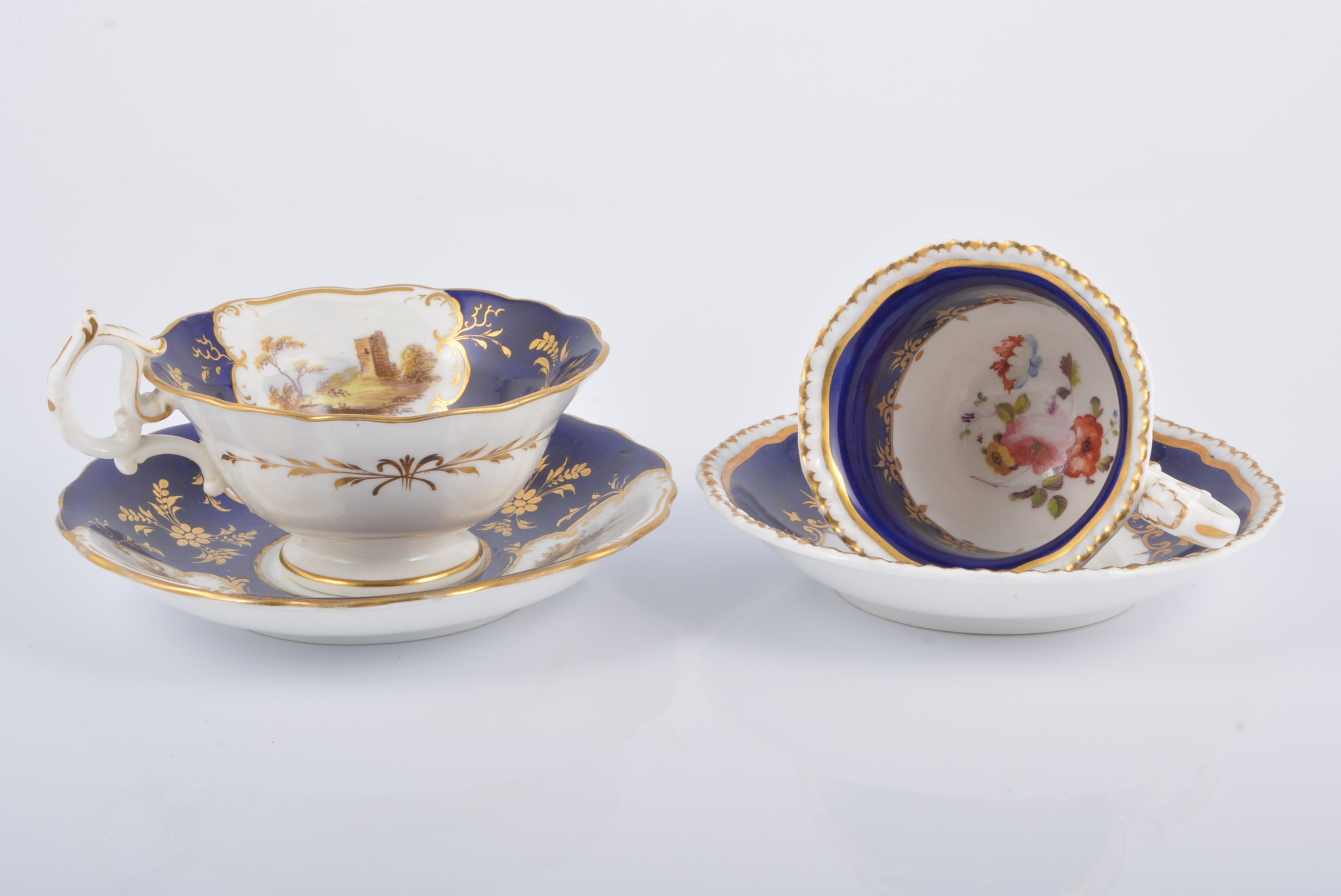 Worcester blue and gilt decorated tea bowl and saucer, circa 1780,