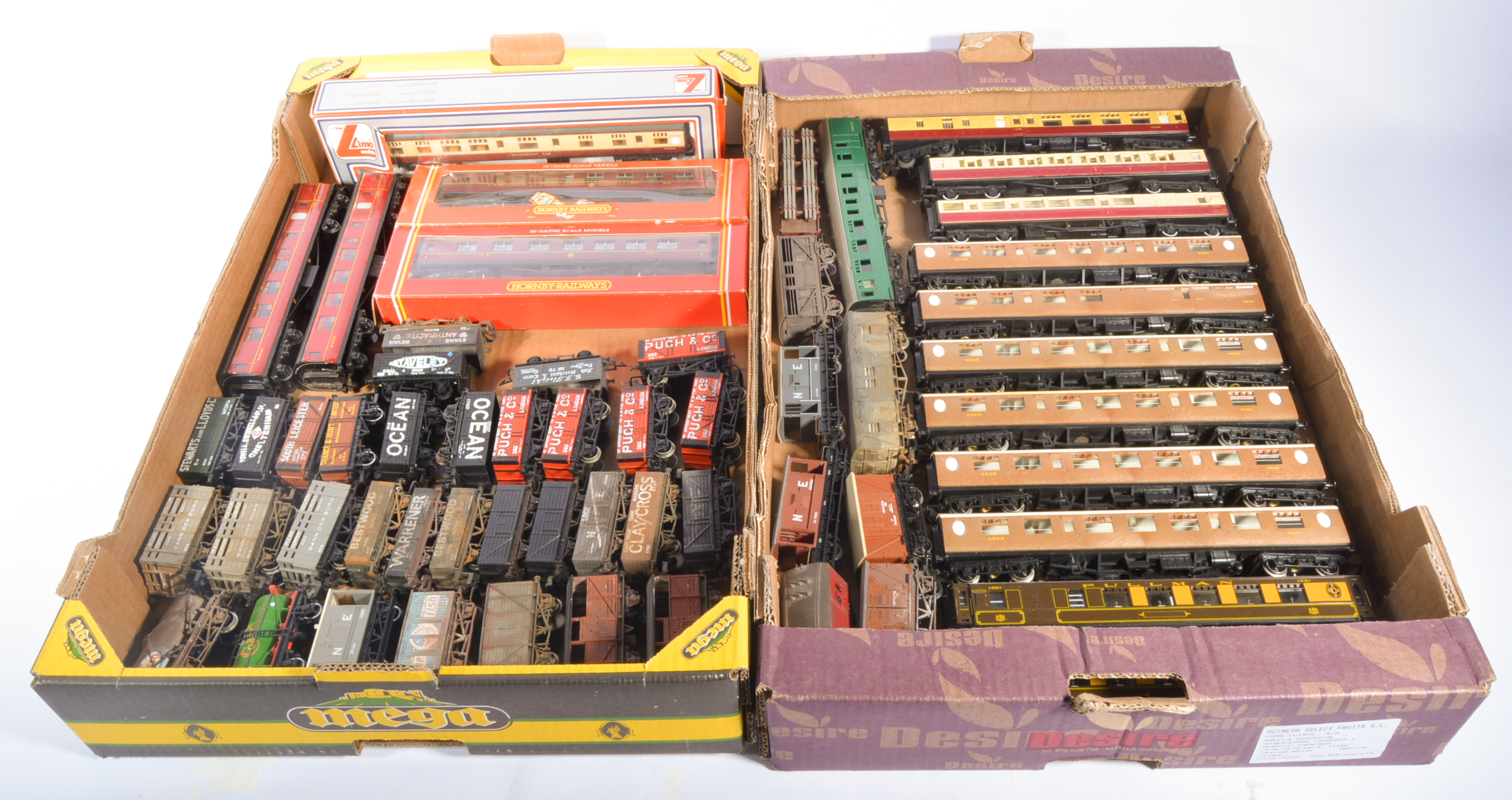 Large collection of 00 gauge railway coaches, wagons and rolling stock, mostly Hornby, - Image 2 of 2