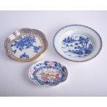 Chinese export porcelain spoon tray, lobed oval form, polychrome decoration, figurative scene,