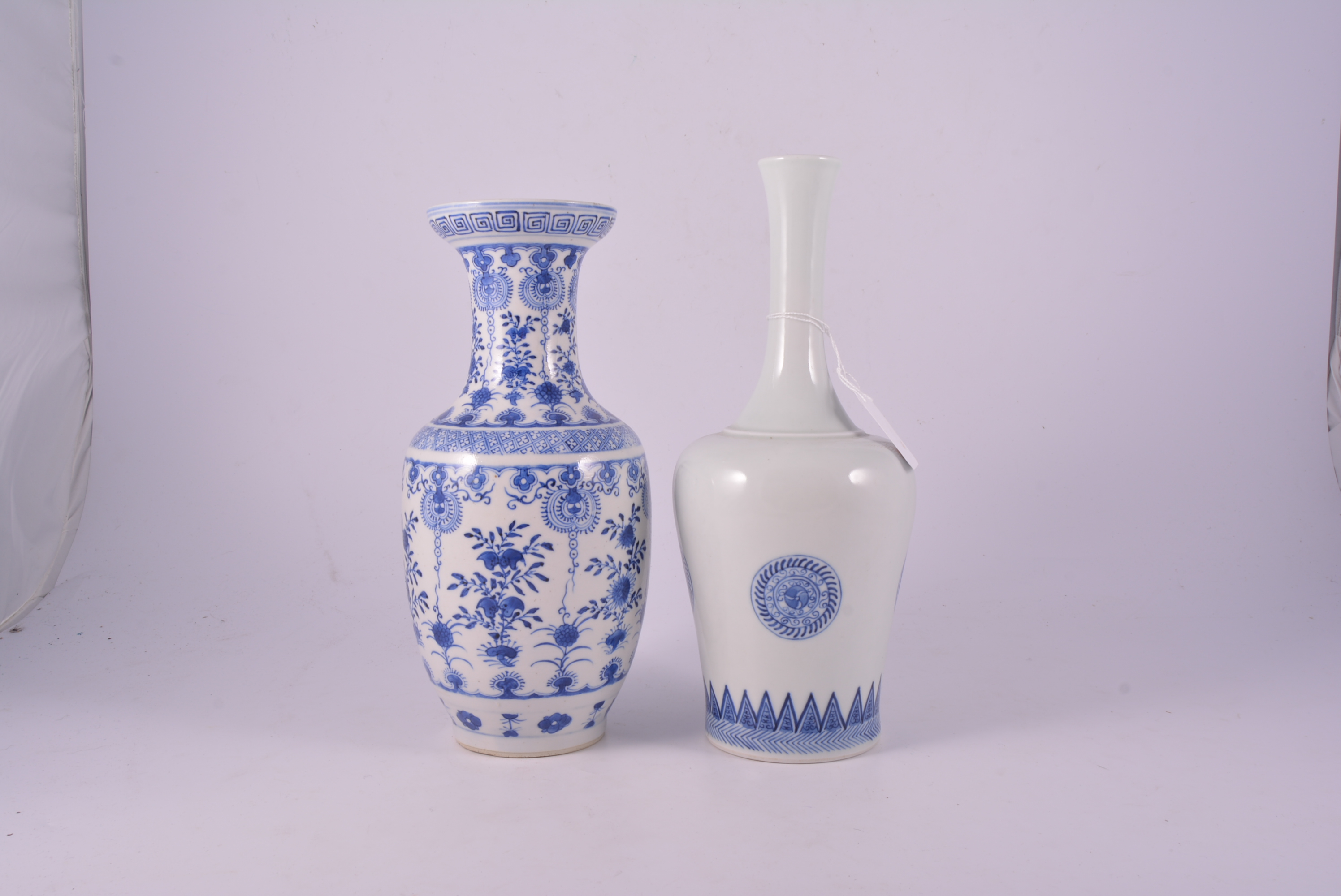 Chinese blue and white mallet shape vase, bearing Kangxi six-character mark, - Image 5 of 6