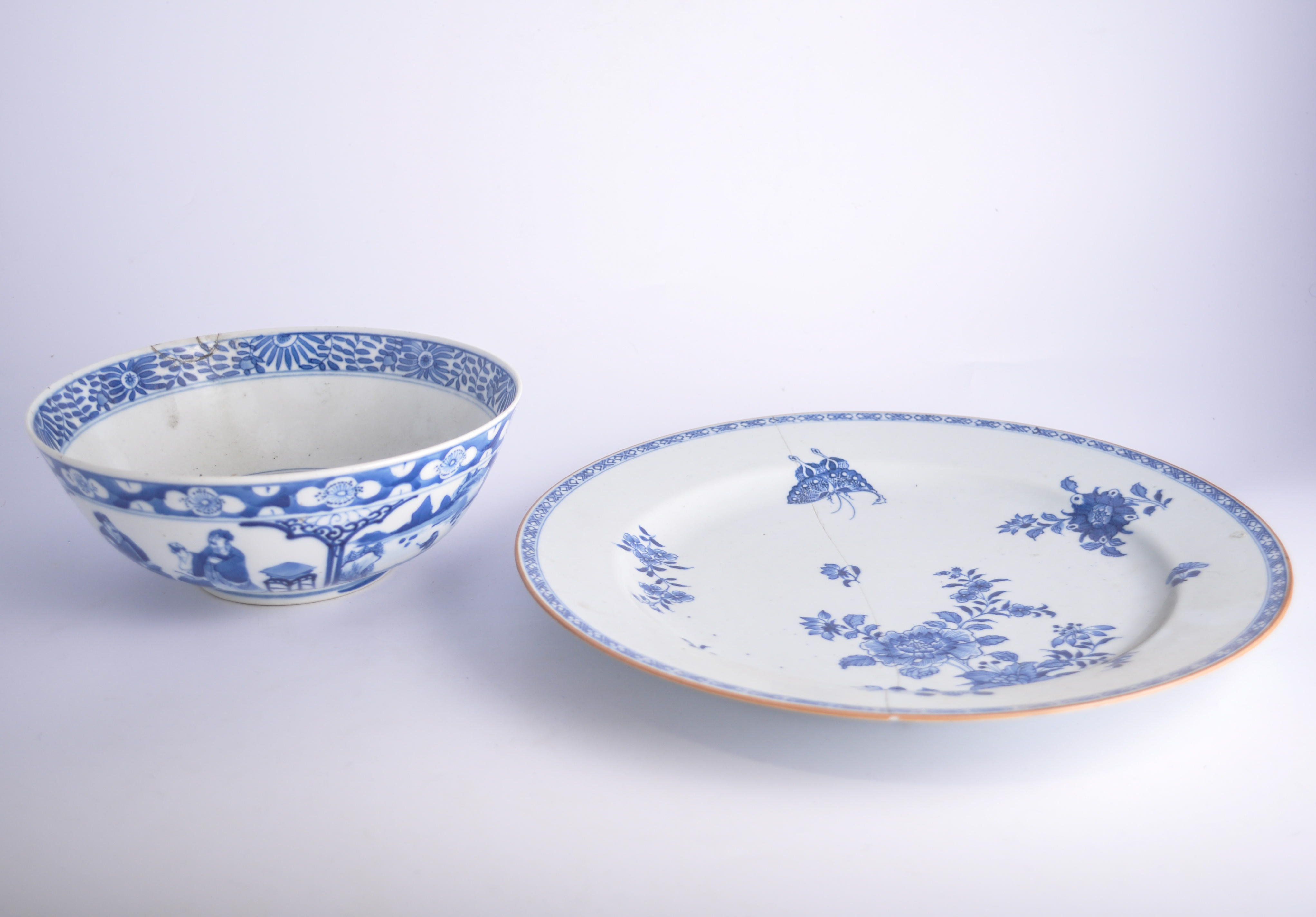 Chinese export porcelain blue and white charger, probably Jiaqing,