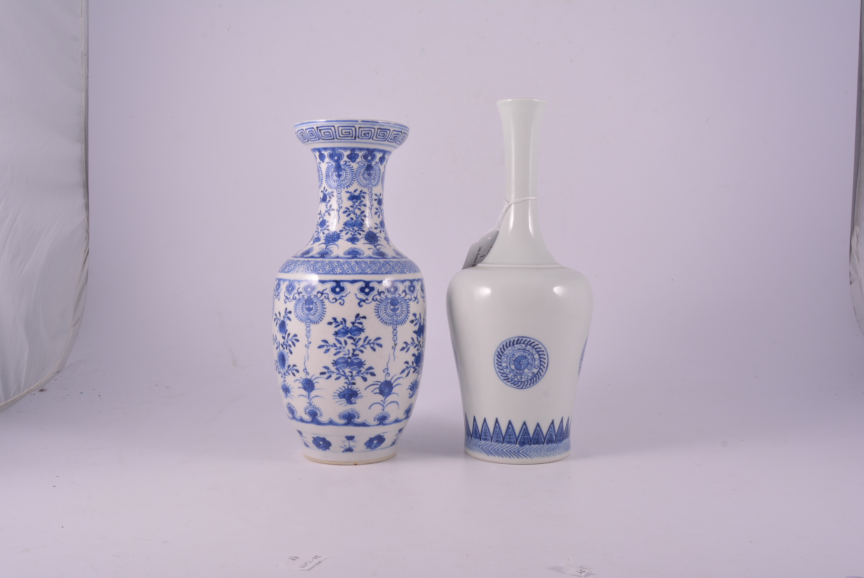 Chinese blue and white mallet shape vase, bearing Kangxi six-character mark, - Image 6 of 6