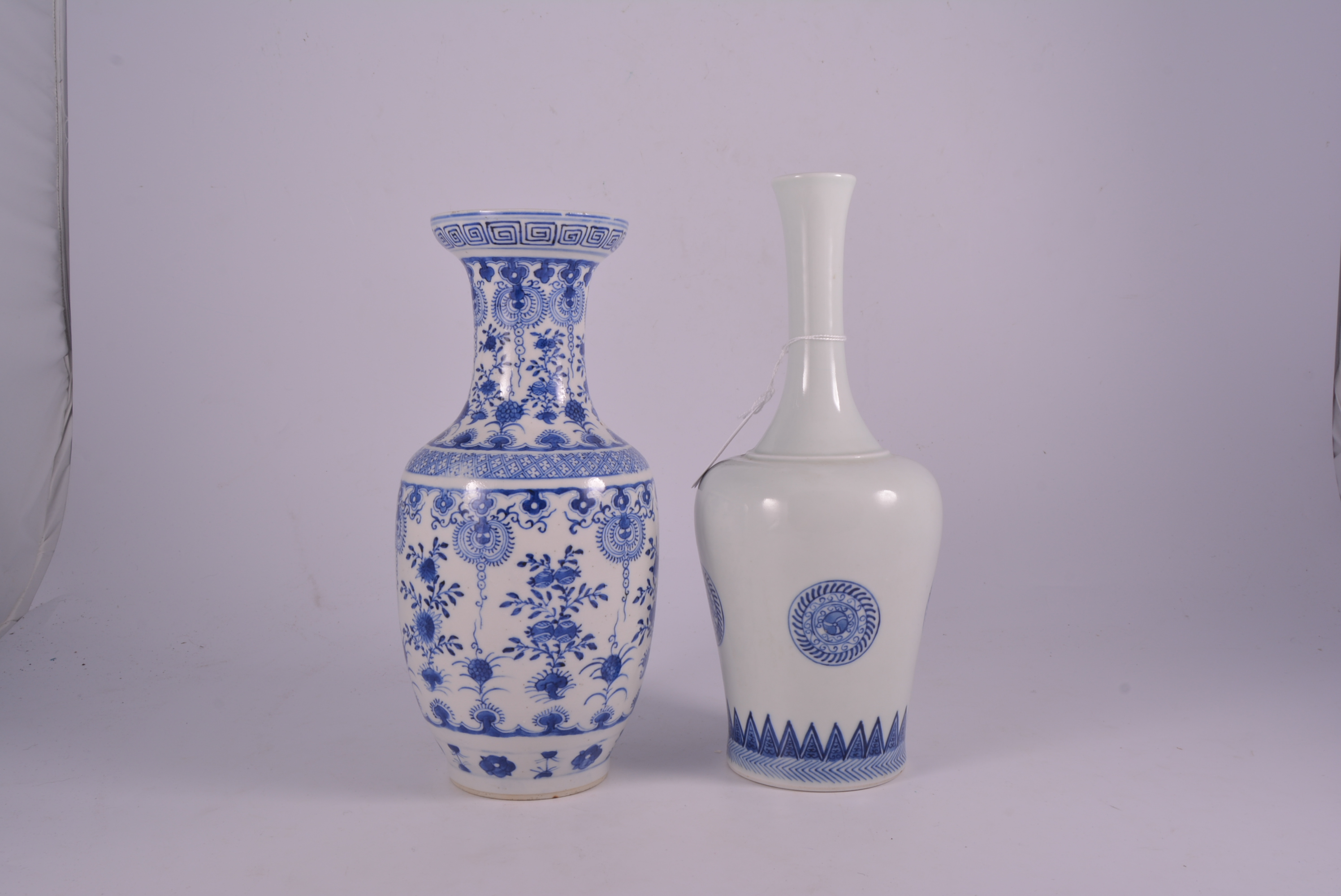 Chinese blue and white mallet shape vase, bearing Kangxi six-character mark, - Image 3 of 6