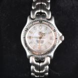 Tag Heuer - A Lady's/Gentleman's quartz Chronometer Officially Certified 200 Meters wrist watch,