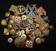 A quantity of military buttons etc