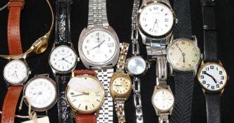 A quantity of wrist watches