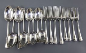 Sixteen items of George V silver Hanovarian rat tail pattern flatware, with engraved armorial, Frank