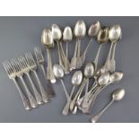 Thirty items of George III and later flatware, various patterns, dates and makers, 32.5 oz.