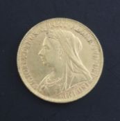 A Victoria gold sovereign 1895, nick to edge at 3 o'clock on reverse otherwise EF