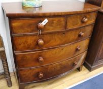 A Victorian bowfront chest of drawers, W.107cm