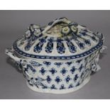 A Worcester blue and white chestnut basket and cover, 8in. (pierced lid restored)