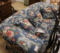 A late Victorian Chesterfield settee, W.200cm