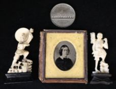 A medal, a daguerrotype and ivories