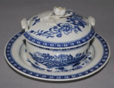 A Worcester blue and white Fence pattern butter dish, cover and stand