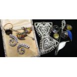 A 9ct gold ring and assorted costume jewellery.