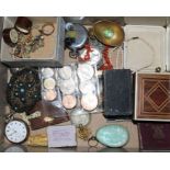 Assorted jewellery