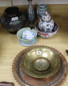 A quantity of mixed Oriental ceramics & metalware