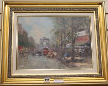 Oil on canvas, Paris street scene, 29 x 39cm