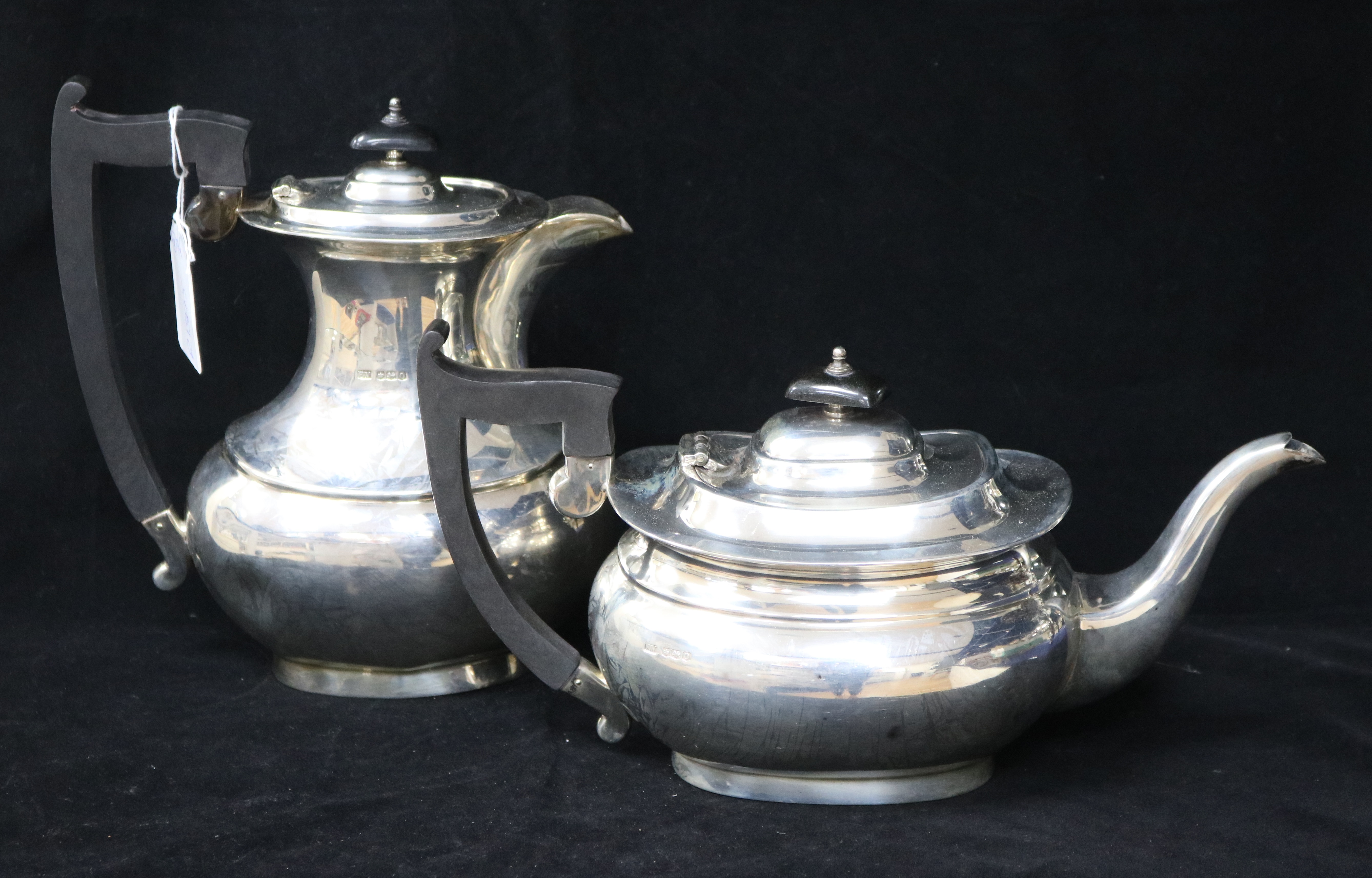A 1930's silver teapot and coffee pot, by Viners Ltd, Sheffield, 1931, gross 44 oz.