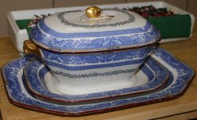 A Copeland Spode soup tureen, cover, stand and matching meat plate, 49cm