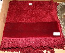 A chenille table cover