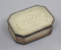 A 19th century Chinese silver mounted mother of pearl octagonal snuff box, with engraved decoration,