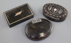 A late 18th century silver mounted tortoiseshell snuff box, 3.5in., an early 19th century