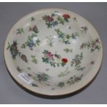 A Chinese famille rose crackleglaze bowl