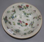 A Chinese famille rose crackleglaze bowl