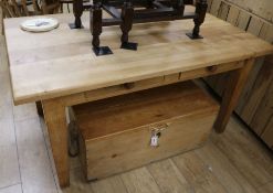 A modern oak kitchen table, with two drawers, 162 x 91cm