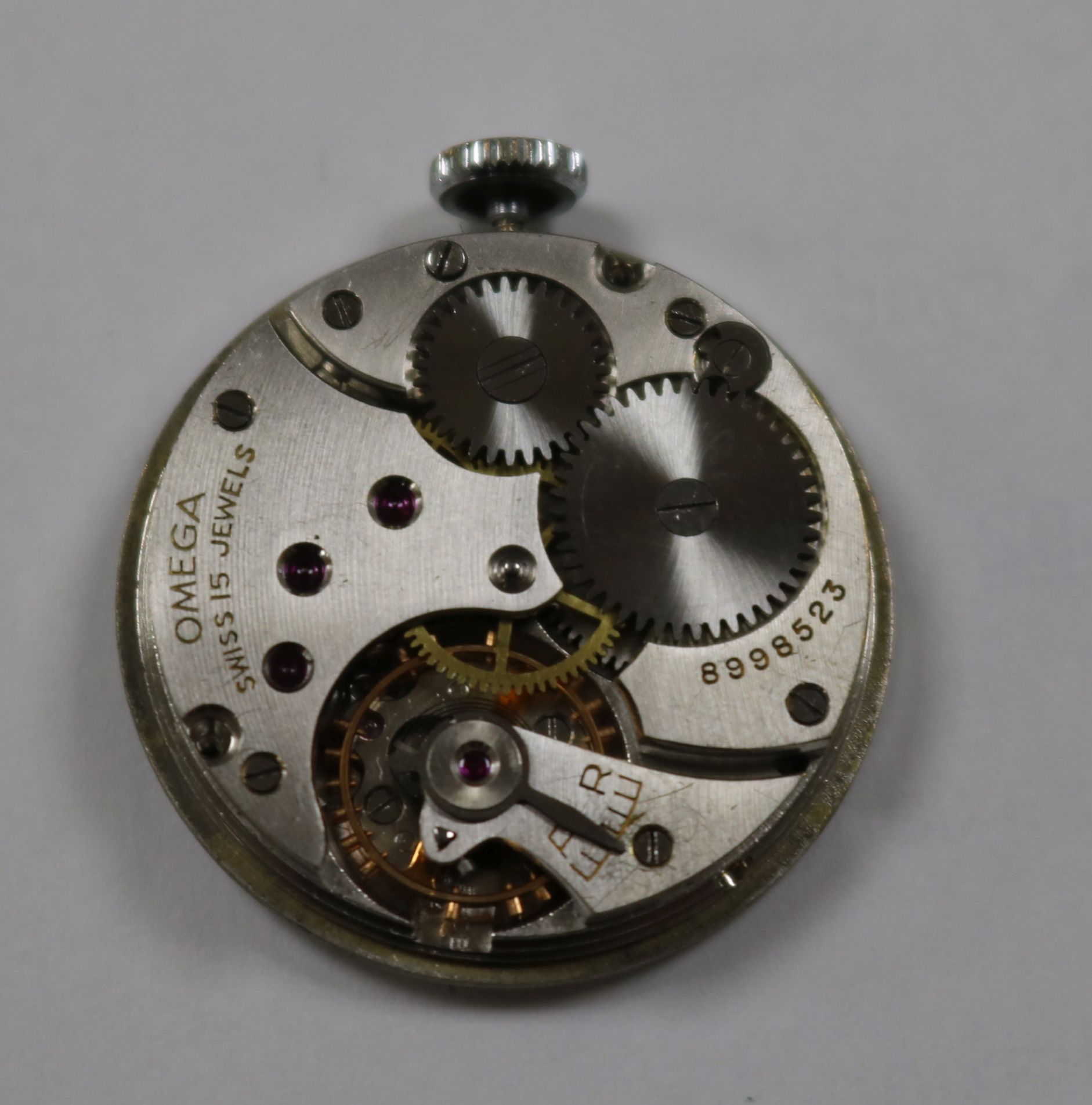 A gentleman's stainless steel Omega wristwatch, movement no. 8998523, c 1940 and a ladies' 9ct - Bild 3 aus 4