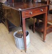 A mahogany pembroke table, W.88cm