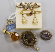 Three bar brooches, earrings, two pendants and a brooch.