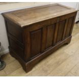 A George III oak mule chest, W.127cm