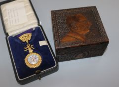 A United Ancient Order of the Druids, a 9ct gold 'jewel' and a cigarette box