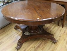 A Victorian extending circular breakfast table, W.126cm