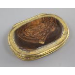 An early 19th century Continental pinchbeck and cappuccino agate snuff box, 3.5in.