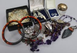 A quantity of costume jewellery, etc.